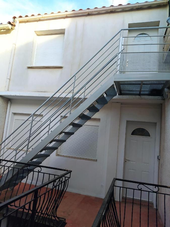 Appartement Centre Ville A Deux Pas De La Plage Le Grau-du-Roi Kültér fotó